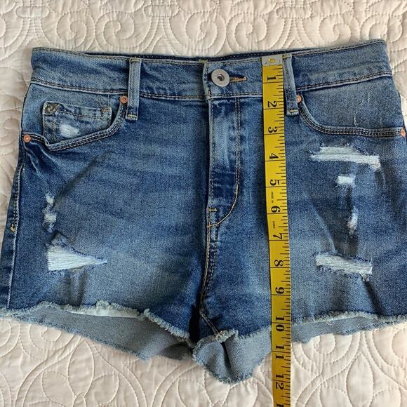 Levi's Denizen cheeky high rise cutoff denim jean shorts medium wash size 3 - Picture 8 of 10